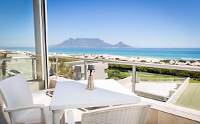 Luxury Private Beachfront 2 Bedroom Dolphin Apartment, Blouberg, Cape Town